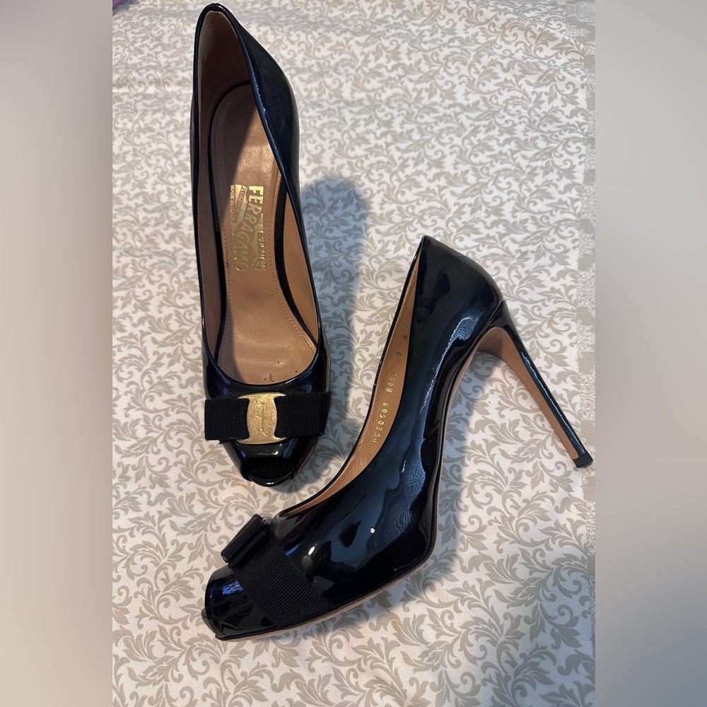 Ferragamo Patent Vara Platform